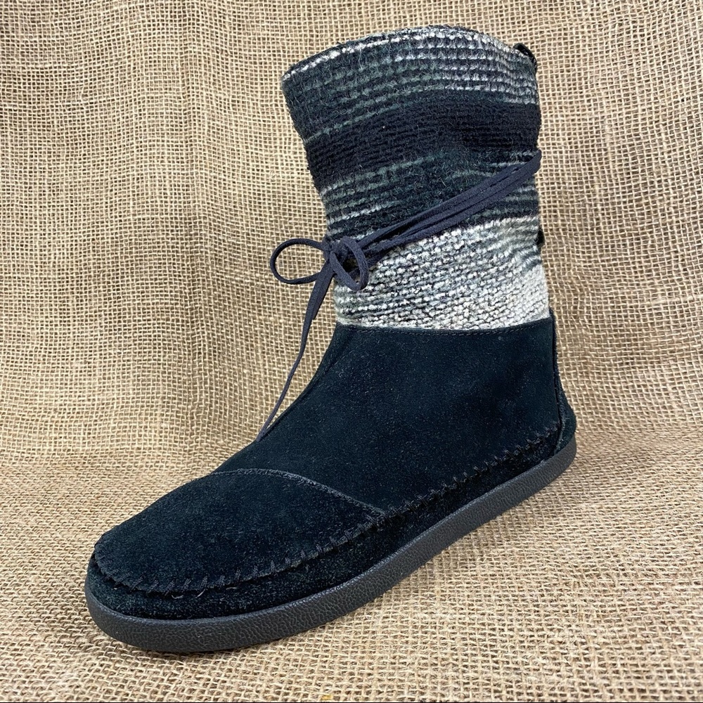 Toms Boots Sweater  Suede  Faux Fur Lined Sz W8.5